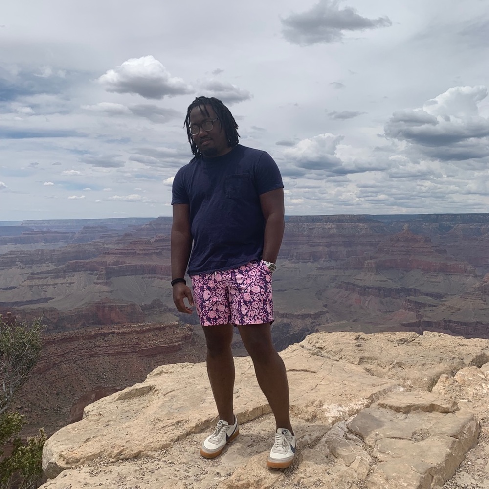 Meet your Posher, Victor